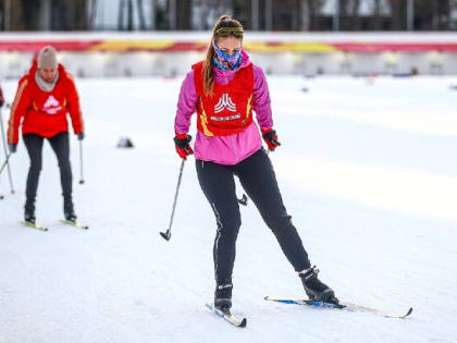 Пятнадцать лыжных трасс открылись в парках в рамках проекта 