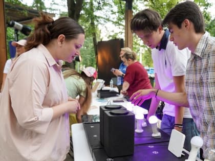 Директор дворца творчества 