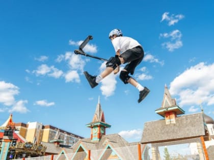 В Черемушках на фестивальной площадке открылась самокатная школа