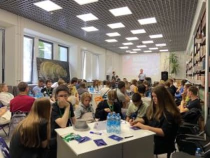 Районный этап квиза #ЯГОРЖУСЬ помогли организовать молодые парламентарии