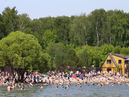 Москвичам рассказали, в каких зонах отдыха столицы можно купаться