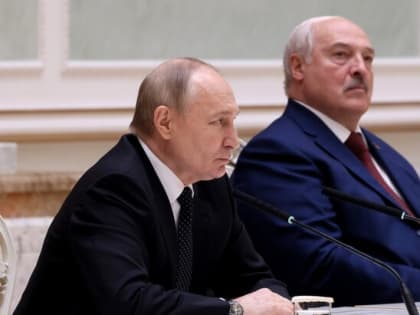 Лукашенко угостил Путина салатом 