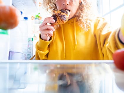 Доктор Павлова перечислила продукты, которые угрожают усилению запаха пота