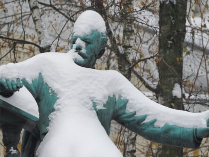 Вильфанд: В Москве атмосферное давление понизилось до экстремальных значений