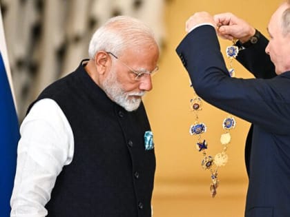 Путин наградил премьера Индии орденом Андрея Первозванного