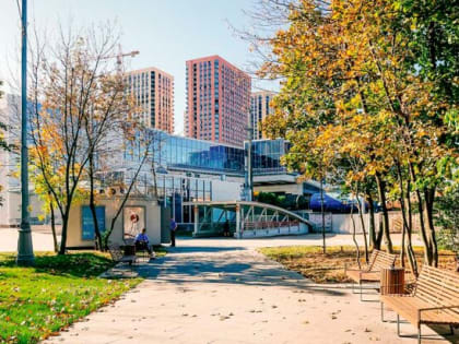 Благоустройство территорий возле станции МЦД-4 Очаково завершено