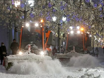 Коммунальные службы Москвы перешли на режим повышенной готовности из-за снегопада