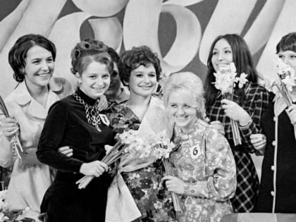 Главархив открыл новую онлайн-выставку с праздничными снимками по случаю 8 Марта