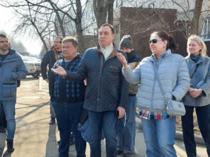 Глава управы Ново-Переделкина провел плановый обход территории района