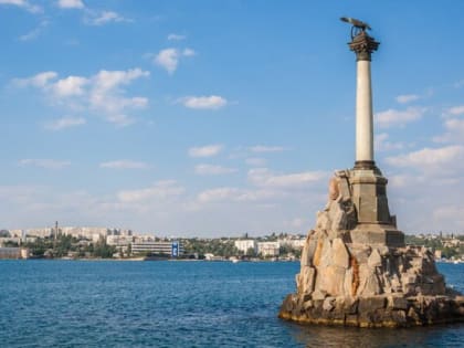 Песков: Крым вошел в состав РФ, не нарушая международное право