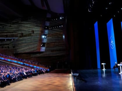 Путин предложил увеличить выплаты академикам РАН до 200 тысяч рублей