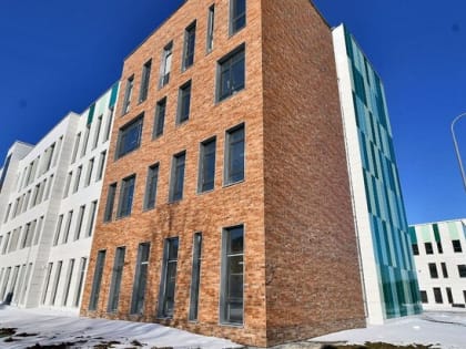 Готовность новой школы в поселке Щаповское составила 85%