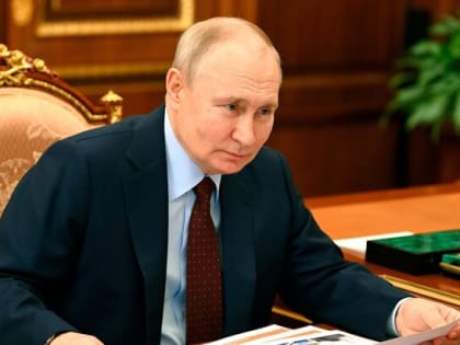 Путин поручил включить создание малых аппаратов в нацпроект по космическим сервисам