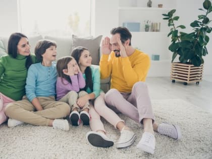 Путин пообещал обсудить вопрос о создании цифрового удостоверения многодетной семьи