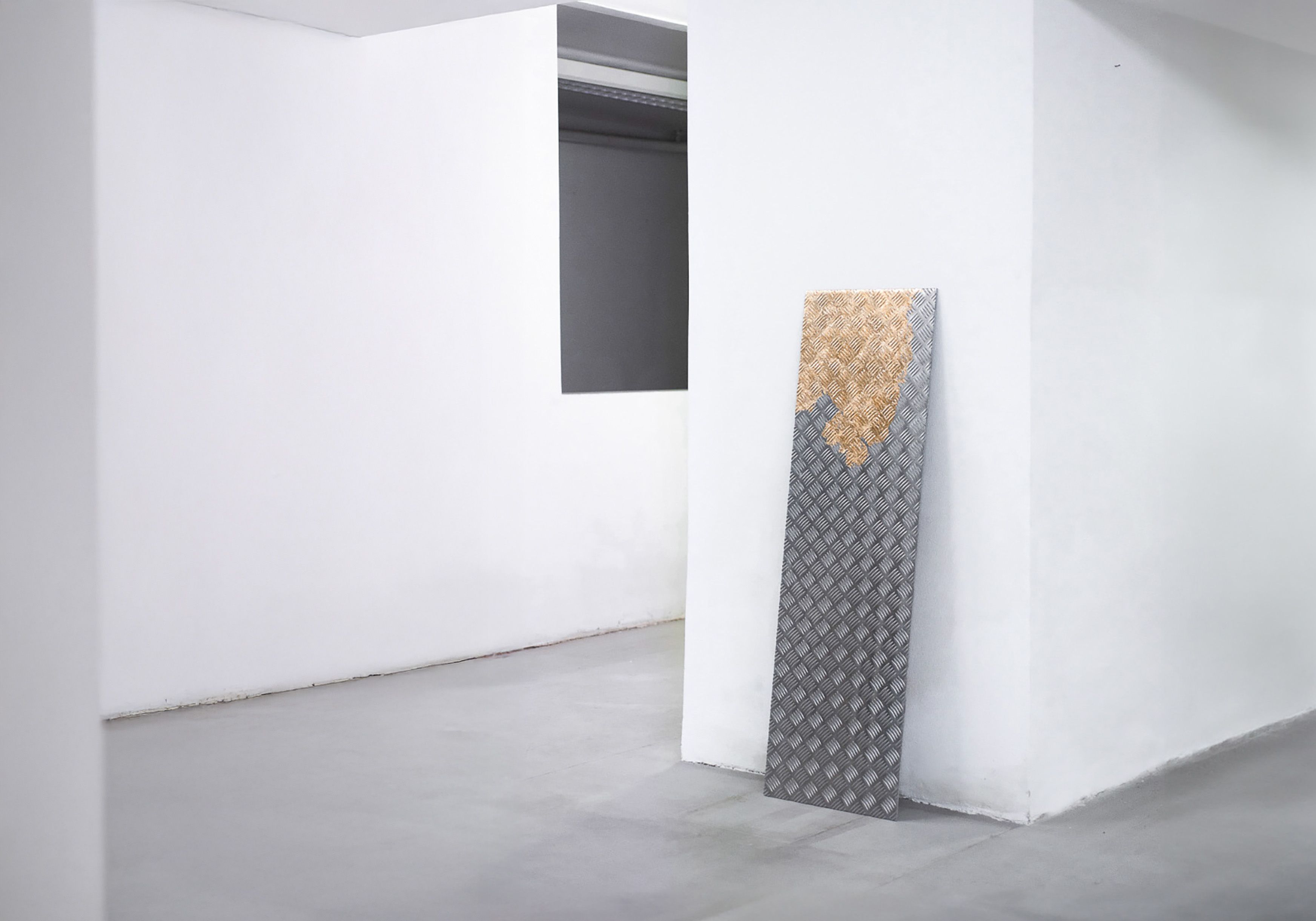 gold plated floor plate