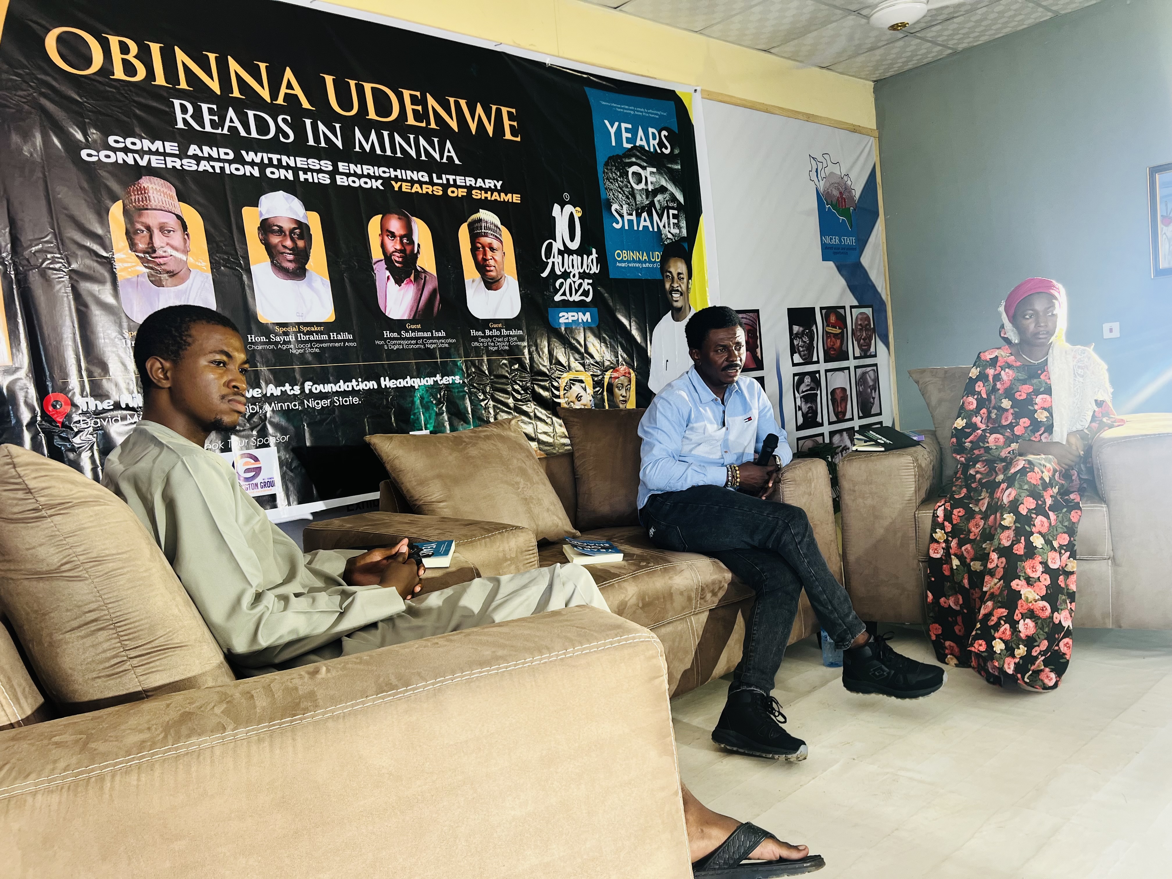 Minna book tour