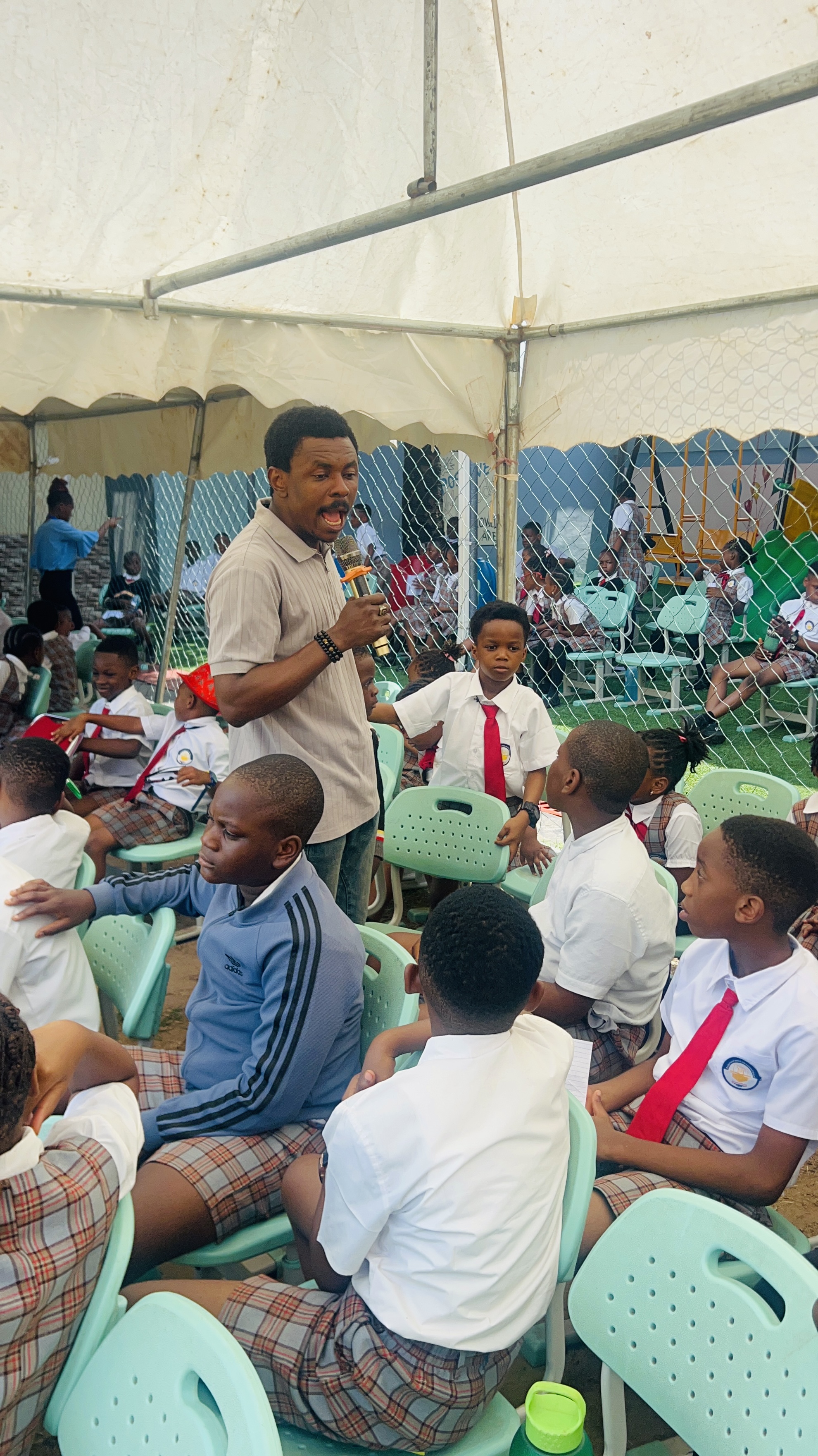 Obinna talks to school pupils — 2