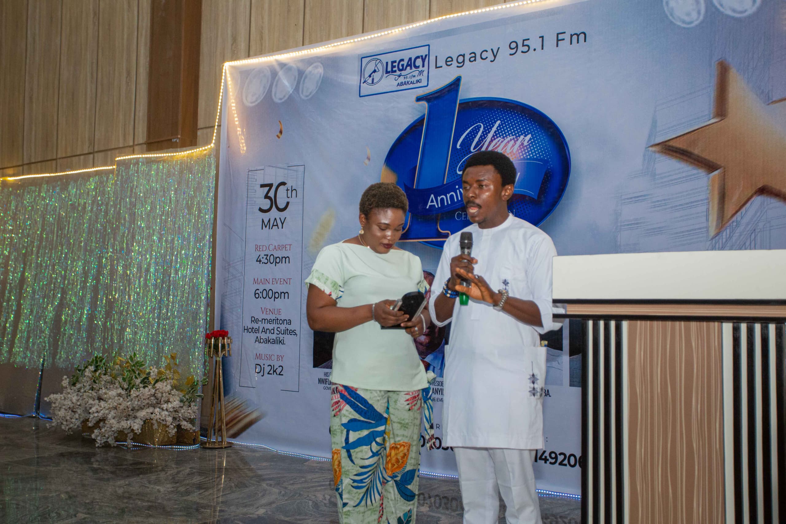 Obinna receives Award — 4