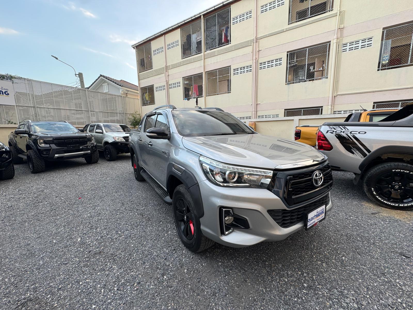 2018 TOYOTA HILUX REVO DOUBLE CAB 2.8 4WD AT SILVER