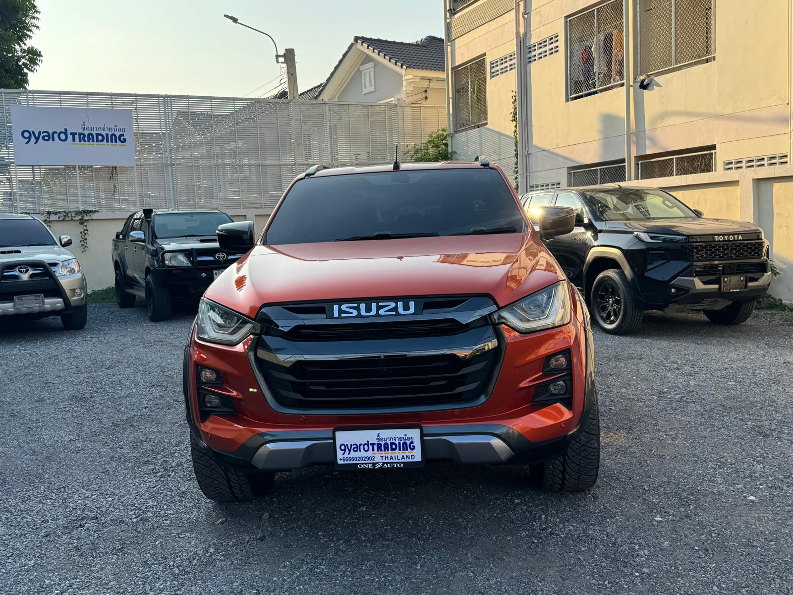 2022 ISUZU D-MAX V-CROSS DOUBLE CAB 3.0 4WD AT ORANGE