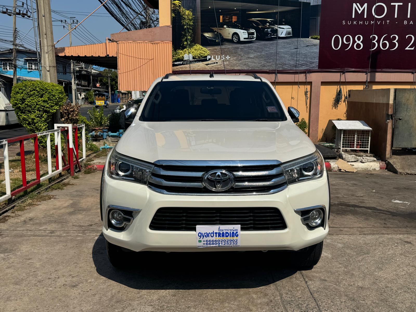 2016 TOYOTA HILUX REVO DOUBLE CAB 2.8 4WD AT WHITE