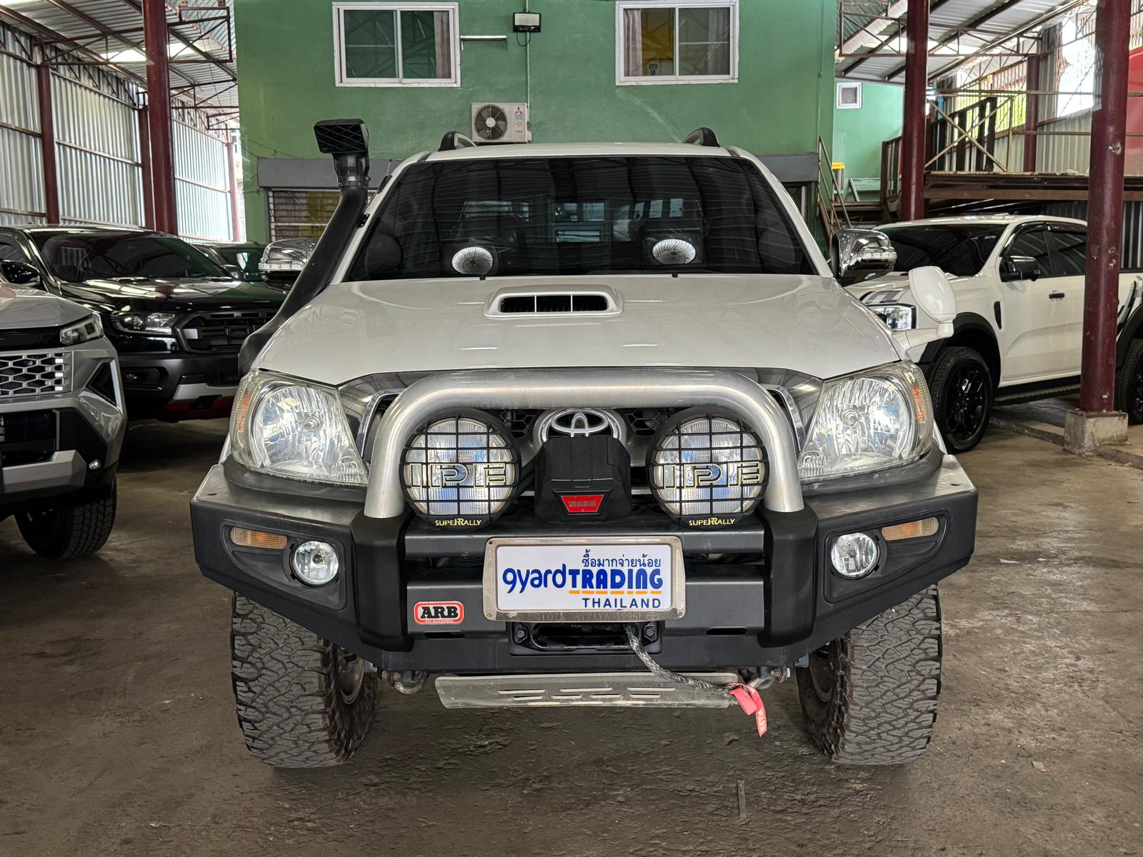 2010 TOYOTA HILUX VIGO DOUBLE CAB 3.0 4WD AT WHITE