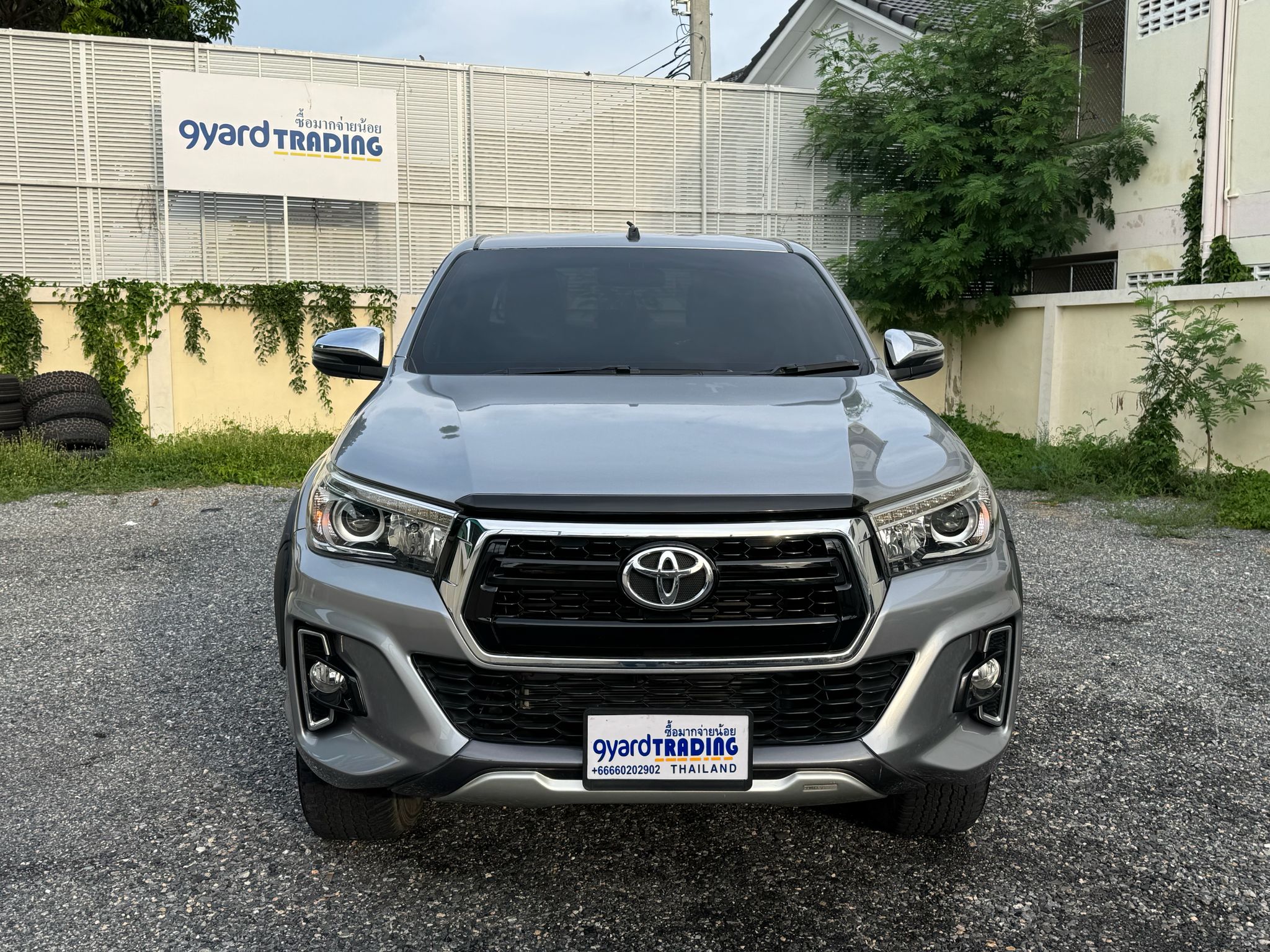 2016 TOYOTA HILUX REVO DOUBLE CAB 2.8 4WD AT SILVER