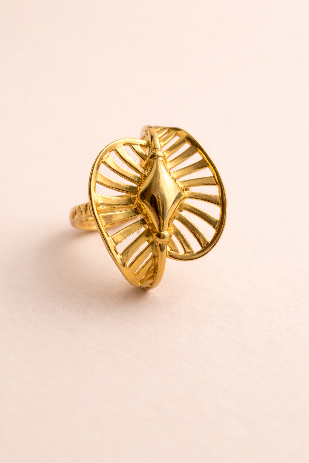 he Mayura Grace - Variation 2