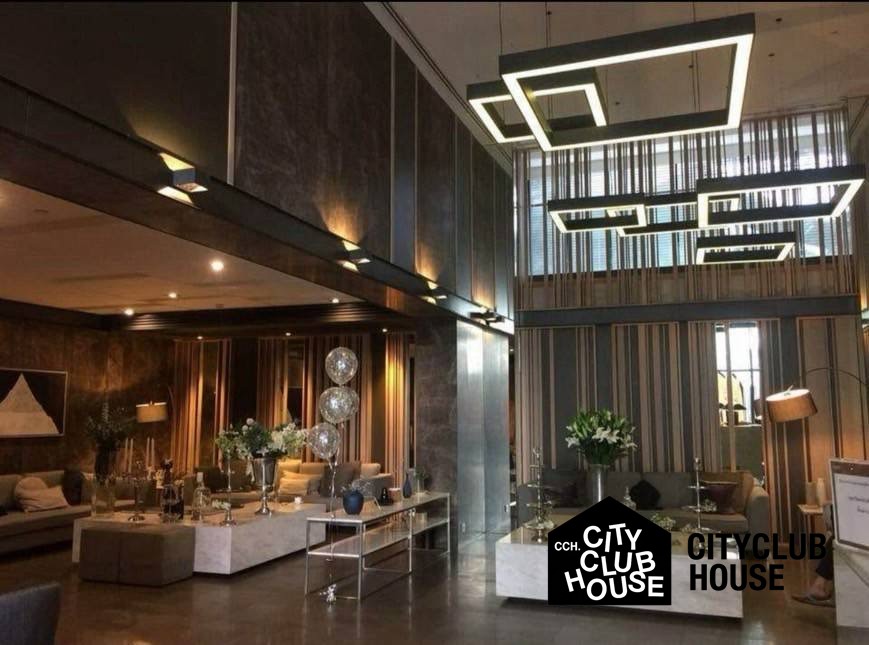 Centric Huai Khwang Station