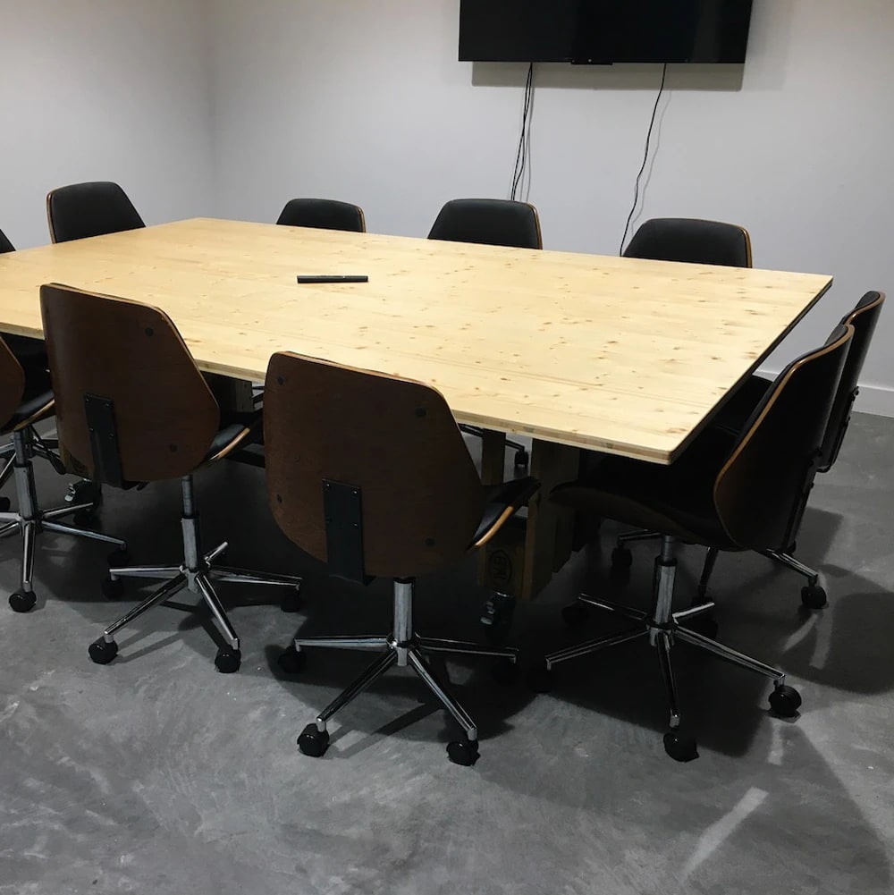 Table Classic en salle de réunion