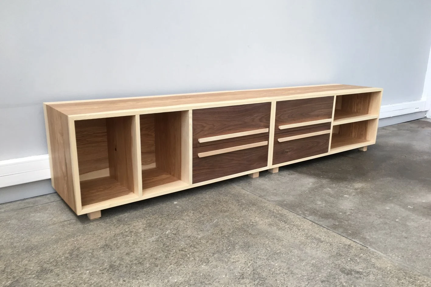 Meuble TV en Frêne Olive — photo 2