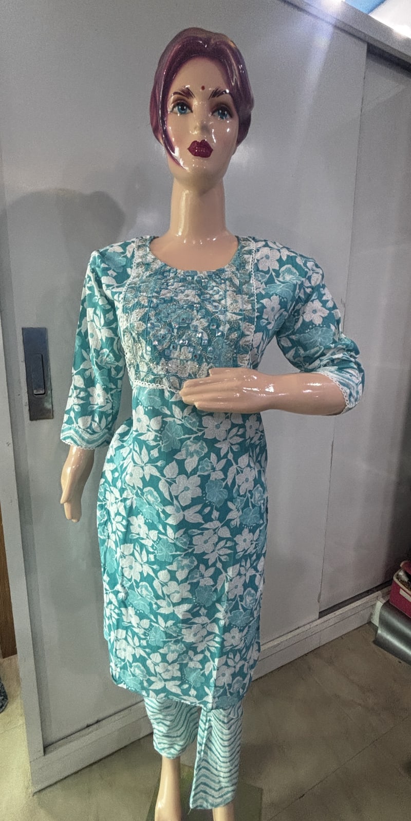 Premium Suit Collection 4750