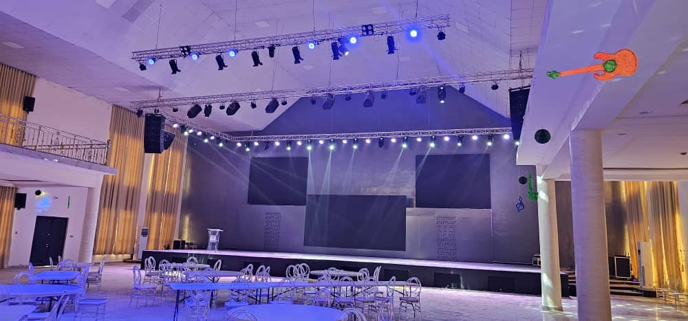 Perfect for weddings and intimate ceremonies with stunning natural lighting and romantic ambiance.