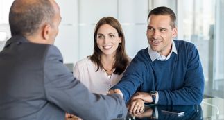 Pourquoi les banques adoptent-elles massivement les agents IA conversationnels ?