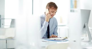 Comment orchestrer les parcours clients bancaires grâce à l’IA ? 