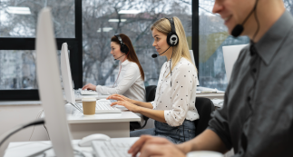 Agent IA ou service client humain : lequel choisir ?