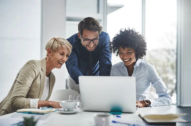 Les avantages d’une stratégie omnicanale qui améliore l’expérience client, soutient les équipes et renforce l’efficacité globale.