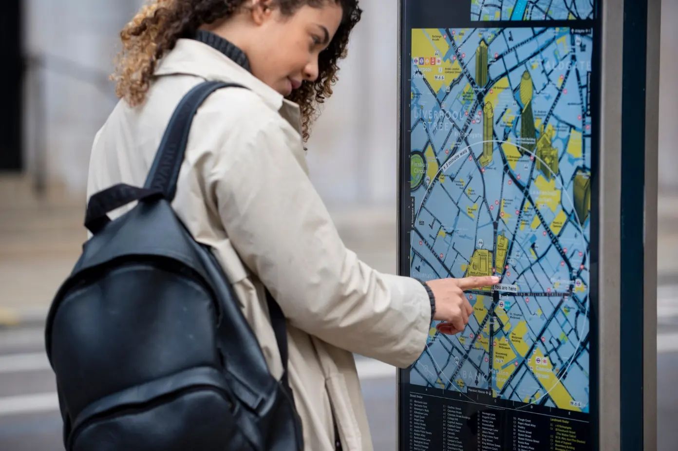 L’agent IA fluidifie la relation voyageurs en période de forte affluence et garantit une continuité de service optimale.