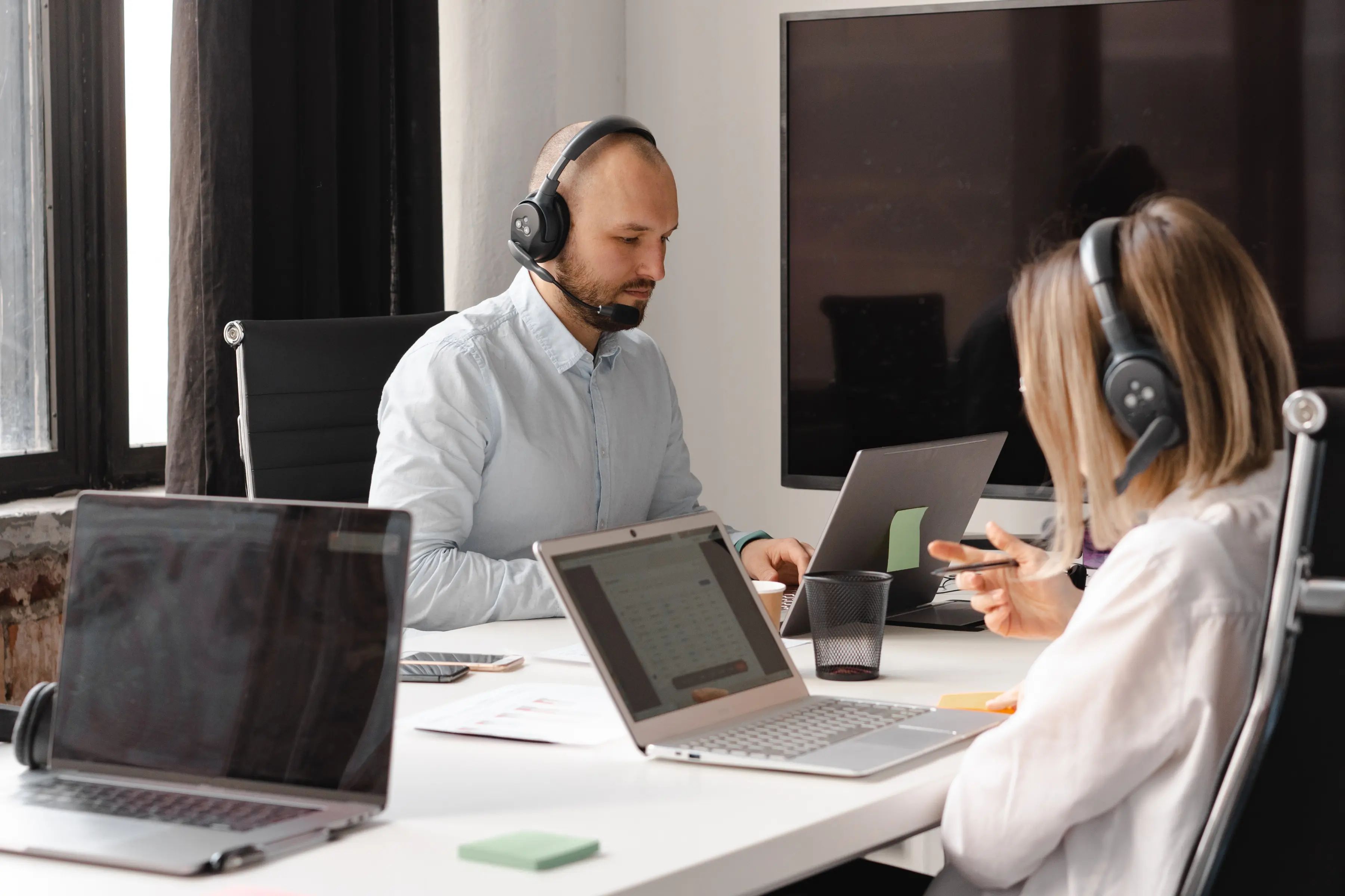 Renvoi ou déviation d’appel : solutions pour optimiser la gestion des appels entrants