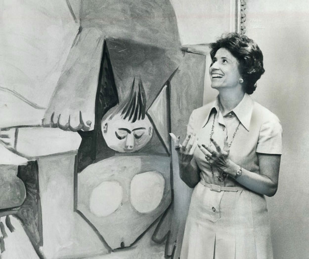 Mira Godard with Picasso's <i>Nu Sur un Divan</i> at the Marlborough Godard Gallery, 1974