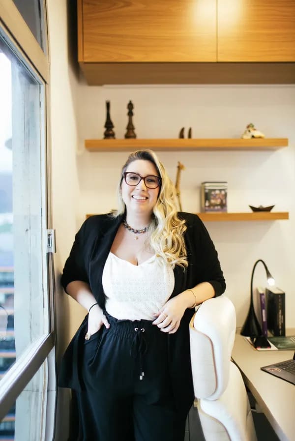 Dra. Isabela Macêdo