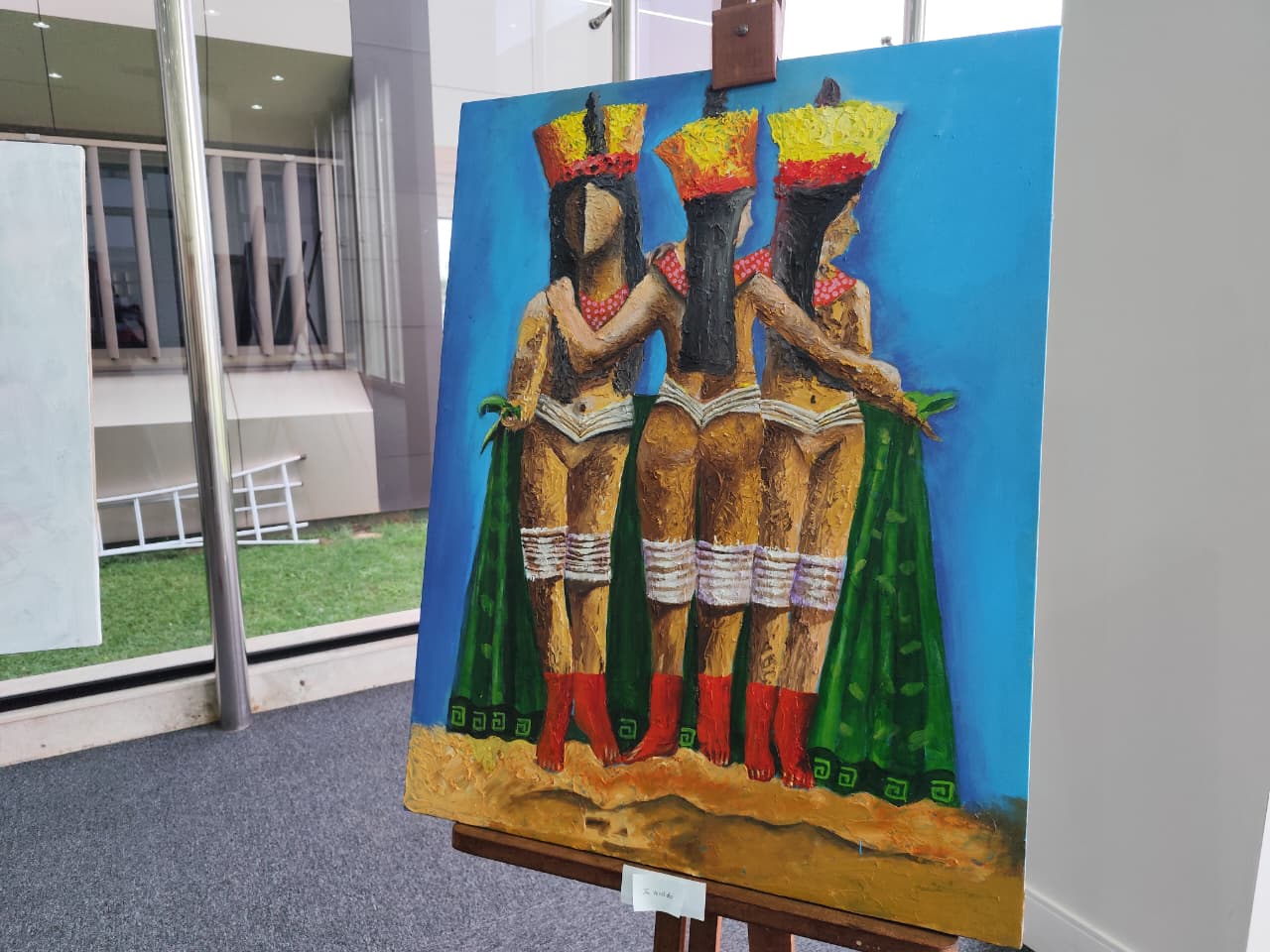 Obra retrata a beleza dos povos originários por Dim - Foto: Mirlany Silva/A Tribuna