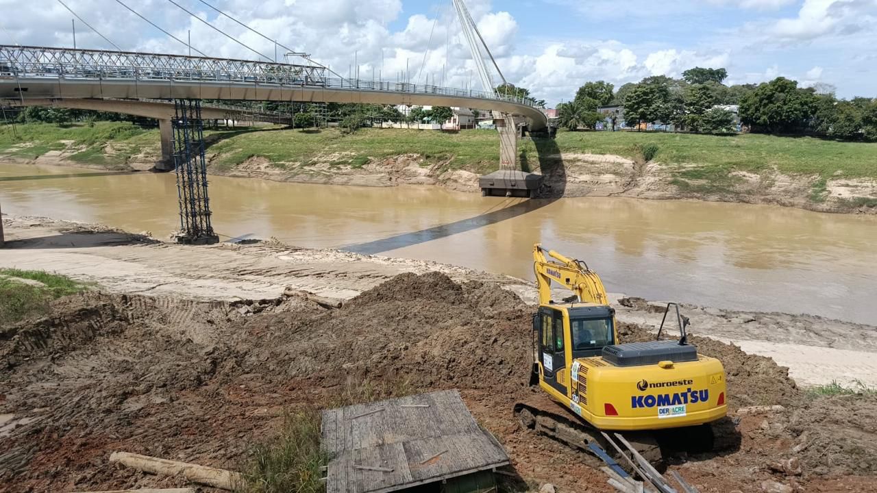 Entre os pontos discutidos com equipe do Deracre estavam o avanço dos serviços em ramais, a manutenção de rodovias estaduais e o andamento das obras de infraestrutura