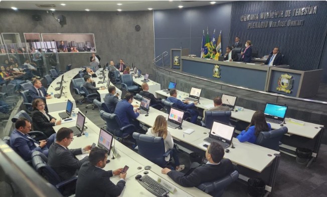 Dos municípios que responderam possuir essas emendas, apenas uma declarou também contar com emendas de bancada