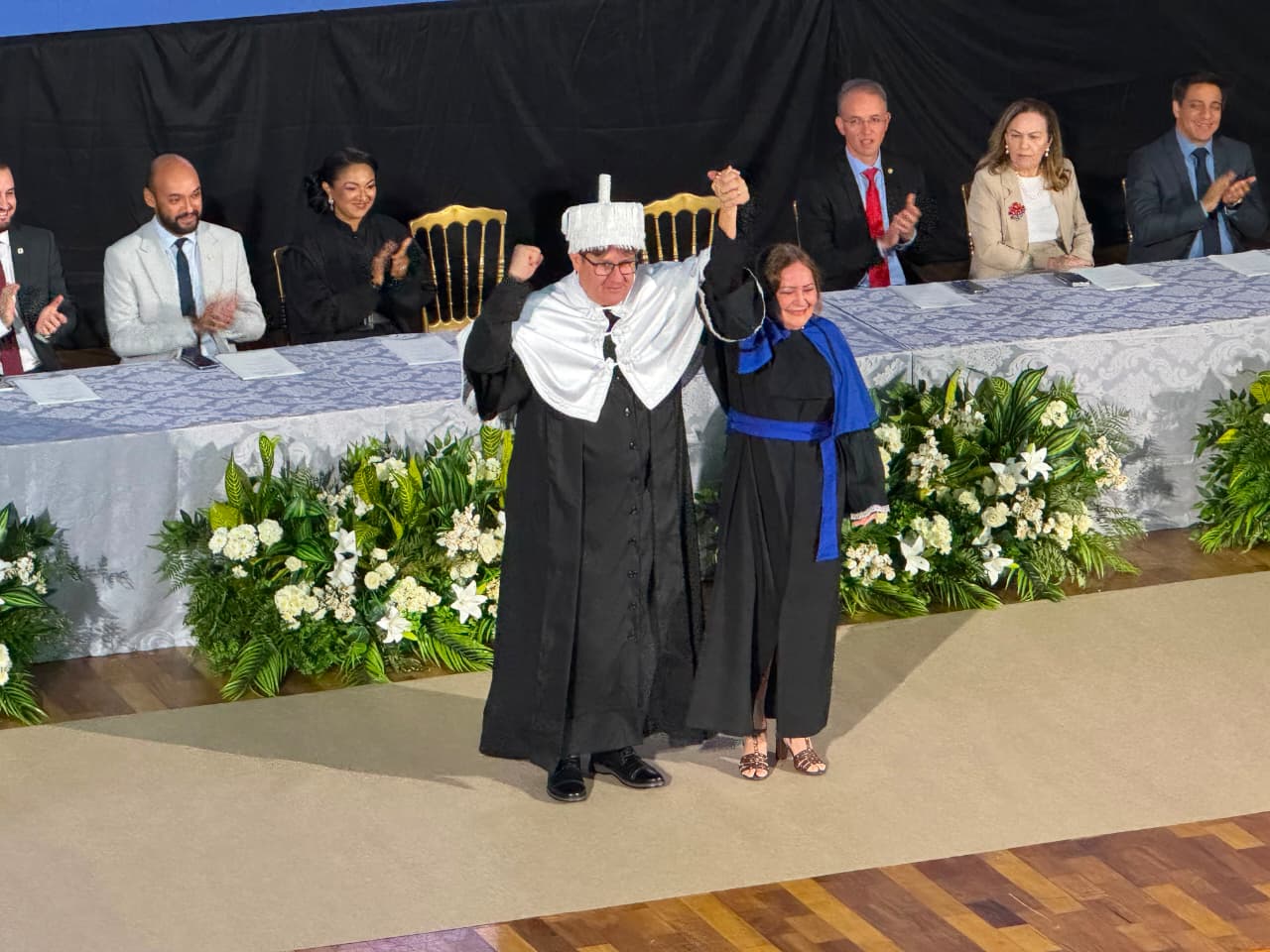 O professor doutor Josimar Batista Ferreira e a professora doutora Almecina Balbino foram empossados, nesta sexta-feira (21),