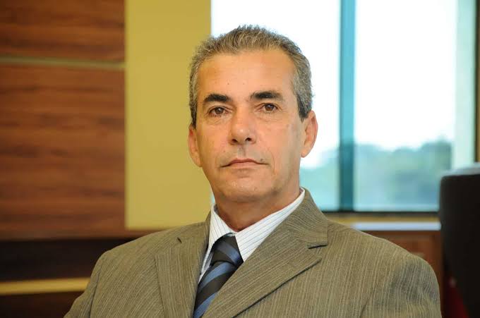“Estimativas apontam que, uma vez aprovada, a medida poderá causar prejuízos ao comércio e aos serviços da ordem de R$ 350 bilhões anuais, interferindo diretamente na continuidade dos negócios”, prevê o consultor da Federação do Comércio do Acre (Fecomércio), Egídio Garó