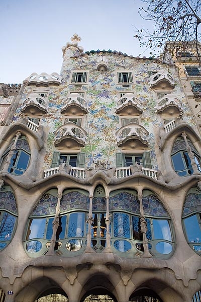 [메멘토투어]방송에 나온 가우디 반일/전일 인문학 차량투어! 동반 입장&내부 투어