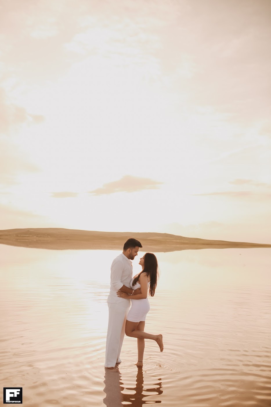 Romantic Sunset Session - Image 21