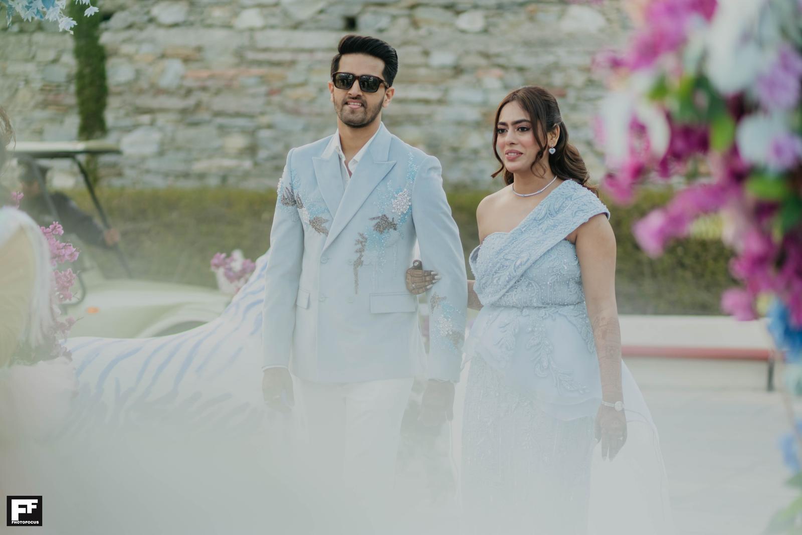 Aashi  & Divyam - Image 25