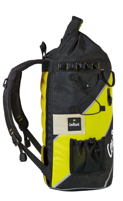 Courant Material Bag Dock